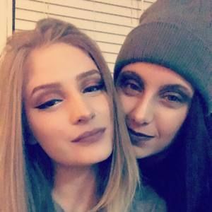 Meet your Posher, Lena